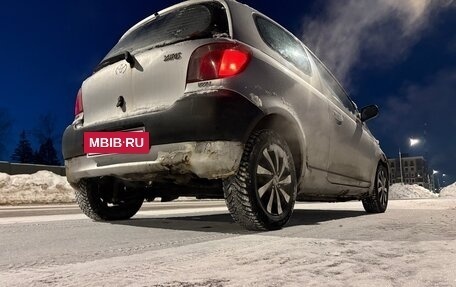 Toyota Yaris I рестайлинг, 2002 год, 160 000 рублей, 28 фотография