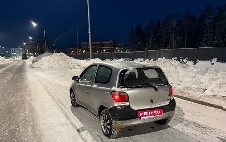 Toyota Yaris I рестайлинг, 2002 год, 160 000 рублей, 32 фотография