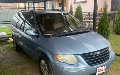 Chrysler Town & Country IV, 2005 год, 550 000 рублей, 16 фотография
