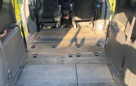 Chrysler Town & Country IV, 2005 год, 550 000 рублей, 19 фотография