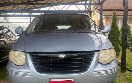 Chrysler Town & Country IV, 2005 год, 550 000 рублей, 13 фотография