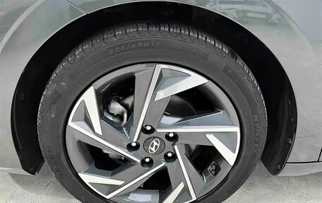 Hyundai Elantra, 2023 год, 1 765 000 рублей, 7 фотография