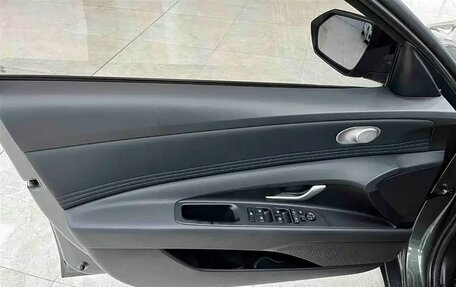 Hyundai Elantra, 2023 год, 1 765 000 рублей, 17 фотография