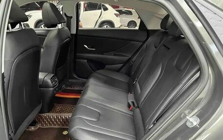 Hyundai Elantra, 2023 год, 1 765 000 рублей, 21 фотография