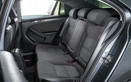 Volkswagen Jetta VI, 2012 год, 979 000 рублей, 16 фотография