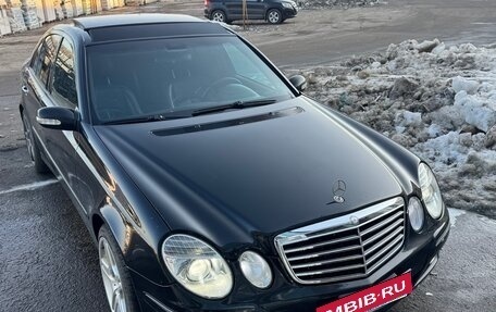 Mercedes-Benz E-Класс, 2002 год, 700 000 рублей, 1 фотография