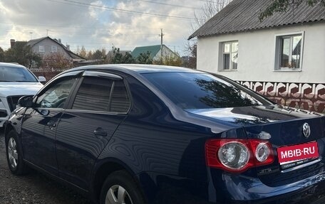 Volkswagen Jetta VI, 2007 год, 499 999 рублей, 1 фотография