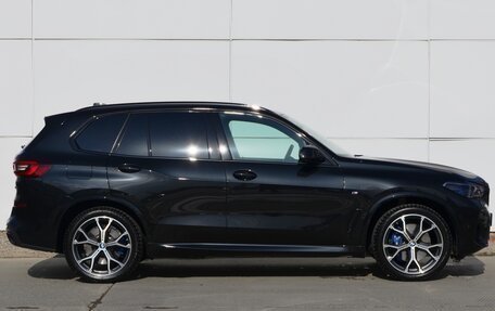 BMW X5, 2021 год, 9 000 000 рублей, 2 фотография