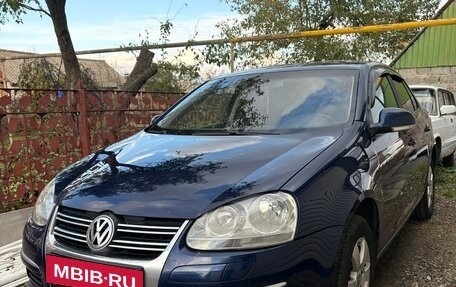 Volkswagen Jetta VI, 2007 год, 499 999 рублей, 2 фотография