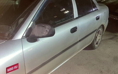 Mitsubishi Carisma I, 1998 год, 115 000 рублей, 7 фотография