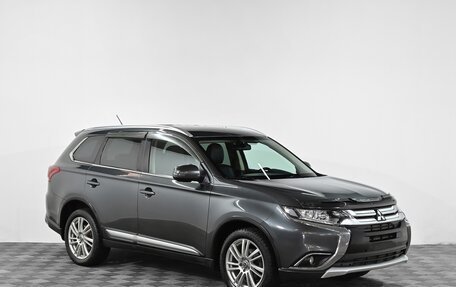 Mitsubishi Outlander III рестайлинг 3, 2016 год, 1 749 000 рублей, 2 фотография