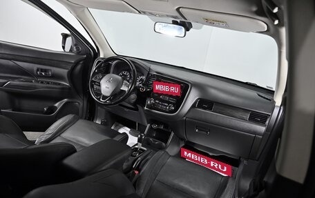 Mitsubishi Outlander III рестайлинг 3, 2016 год, 1 749 000 рублей, 5 фотография