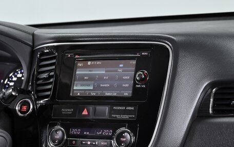 Mitsubishi Outlander III рестайлинг 3, 2016 год, 1 749 000 рублей, 8 фотография