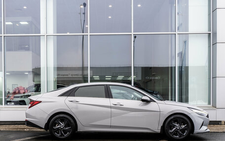 Hyundai Elantra, 2021 год, 2 050 000 рублей, 5 фотография