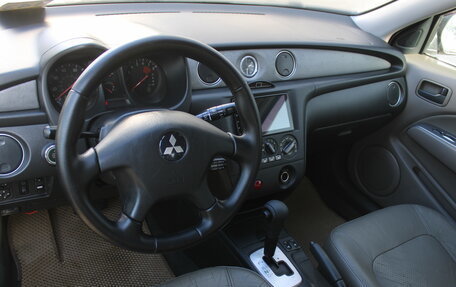 Mitsubishi Outlander III рестайлинг 3, 2003 год, 525 000 рублей, 10 фотография