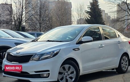 KIA Rio III рестайлинг, 2017 год, 1 049 000 рублей, 2 фотография