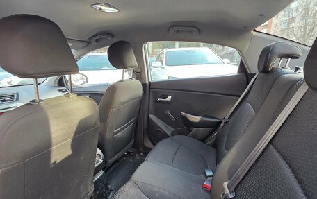 KIA Rio III рестайлинг, 2017 год, 1 049 000 рублей, 6 фотография