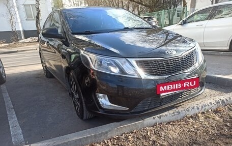 KIA Rio III рестайлинг, 2014 год, 1 000 000 рублей, 5 фотография
