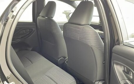 Toyota Yaris, 2021 год, 760 000 рублей, 13 фотография