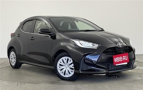 Toyota Yaris, 2021 год, 760 000 рублей, 3 фотография