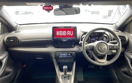 Toyota Yaris, 2021 год, 760 000 рублей, 16 фотография