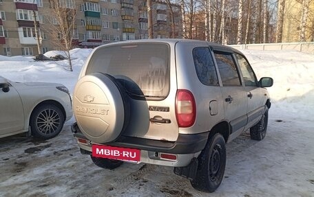 Chevrolet Niva I рестайлинг, 2003 год, 160 000 рублей, 6 фотография