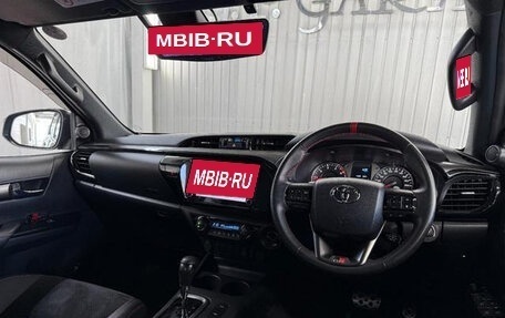 Toyota Hilux VIII, 2024 год, 4 500 000 рублей, 28 фотография