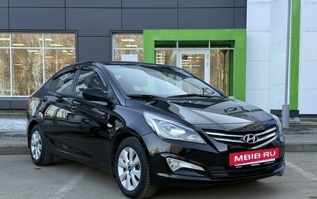 Hyundai Solaris II рестайлинг, 2016 год, 922 000 рублей, 3 фотография