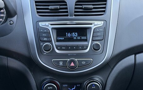 Hyundai Solaris II рестайлинг, 2016 год, 922 000 рублей, 13 фотография