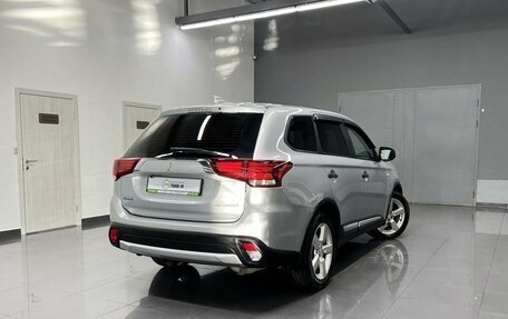Mitsubishi Outlander III рестайлинг 3, 2017 год, 1 595 000 рублей, 2 фотография