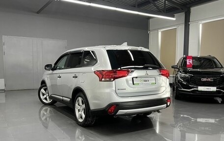 Mitsubishi Outlander III рестайлинг 3, 2017 год, 1 595 000 рублей, 6 фотография