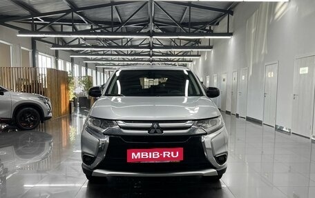 Mitsubishi Outlander III рестайлинг 3, 2017 год, 1 595 000 рублей, 3 фотография