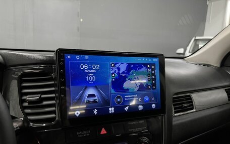 Mitsubishi Outlander III рестайлинг 3, 2017 год, 1 595 000 рублей, 16 фотография