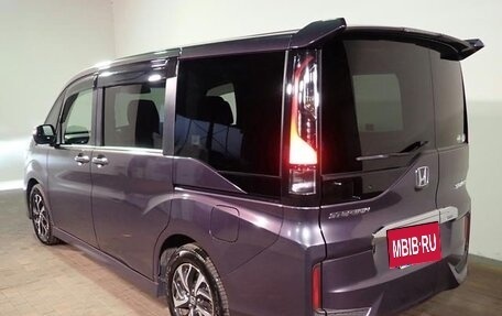 Honda Stepwgn IV, 2021 год, 1 700 000 рублей, 10 фотография