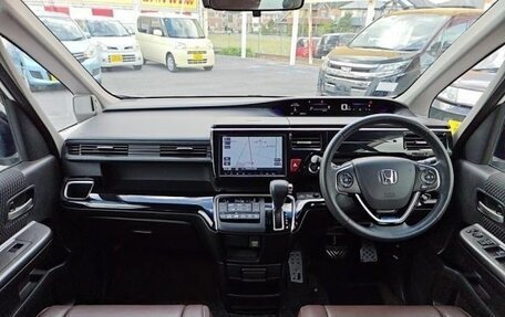 Honda Stepwgn IV, 2016 год, 1 510 000 рублей, 3 фотография