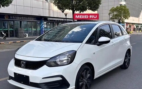 Honda Fit, 2022 год, 939 000 рублей, 2 фотография