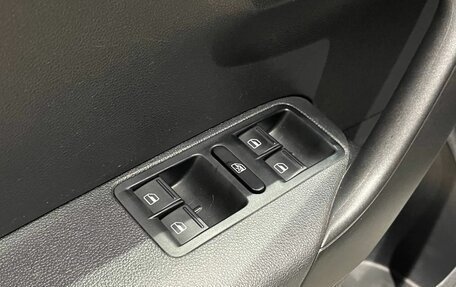 Volkswagen Polo VI (EU Market), 2019 год, 1 350 000 рублей, 24 фотография