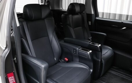 Toyota Vellfire II, 2018 год, 4 500 000 рублей, 9 фотография