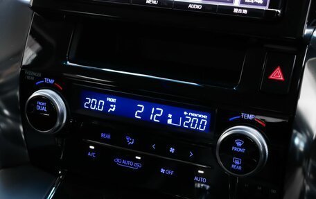 Toyota Vellfire II, 2018 год, 4 500 000 рублей, 15 фотография