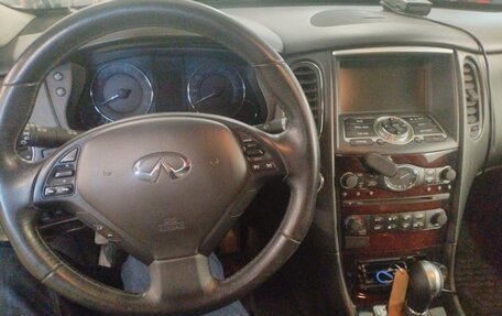 Infiniti QX50 I рестайлинг, 2013 год, 2 000 000 рублей, 1 фотография