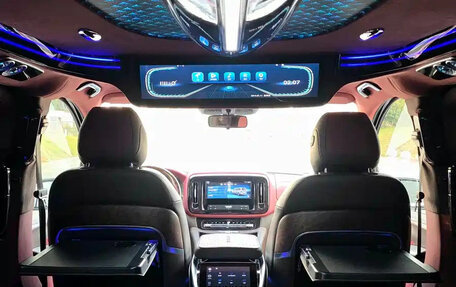 Mercedes-Benz Vito, 2024 год, 7 000 000 рублей, 15 фотография