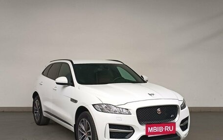 Jaguar F-Pace, 2016 год, 2 850 000 рублей, 3 фотография
