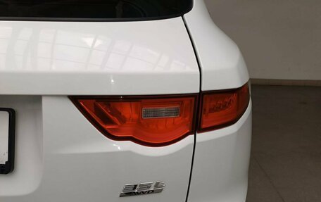 Jaguar F-Pace, 2016 год, 2 850 000 рублей, 10 фотография