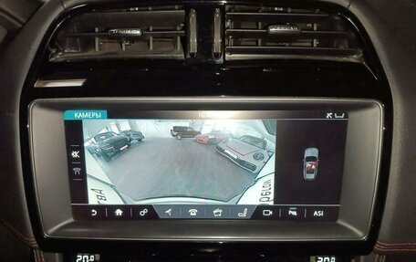 Jaguar F-Pace, 2016 год, 2 850 000 рублей, 19 фотография