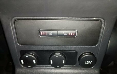 Jaguar F-Pace, 2016 год, 2 850 000 рублей, 25 фотография