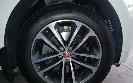 Jaguar F-Pace, 2016 год, 2 850 000 рублей, 31 фотография