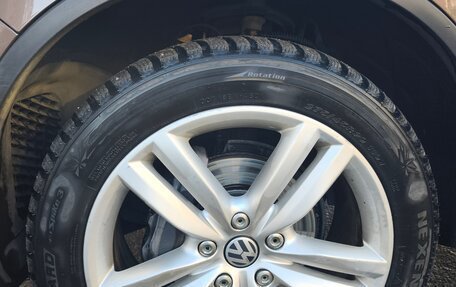 Volkswagen Touareg III, 2012 год, 1 985 000 рублей, 9 фотография