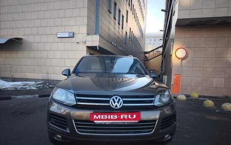 Volkswagen Touareg III, 2012 год, 1 985 000 рублей, 3 фотография