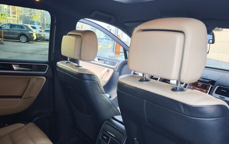 Volkswagen Touareg III, 2012 год, 1 985 000 рублей, 17 фотография