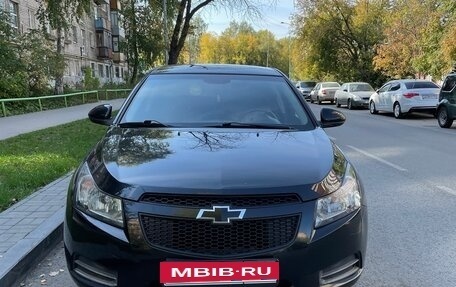 Chevrolet Cruze II, 2012 год, 650 000 рублей, 2 фотография